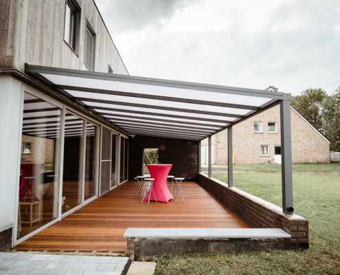 pergola avec toiture en polycarbonate