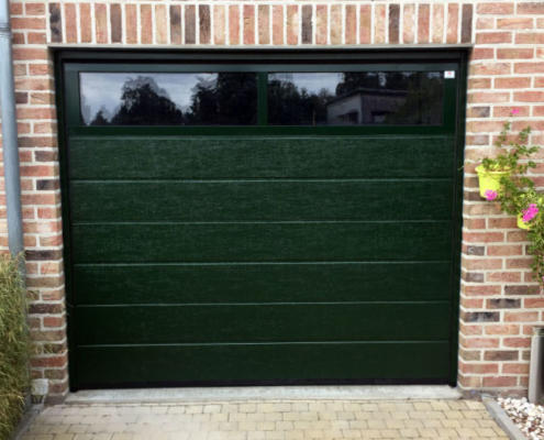 porte de garage verte